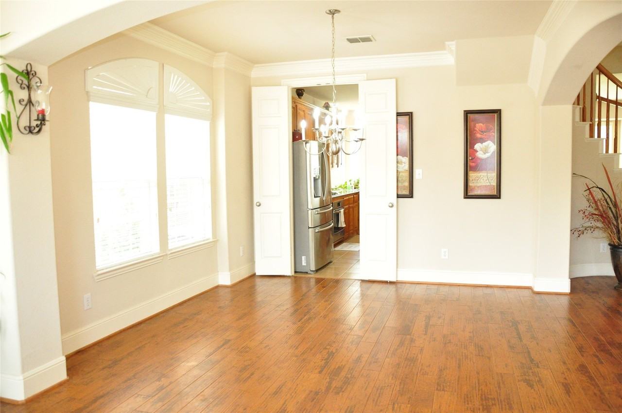 1312 Valley Vista Dr - Photo 2 of 18