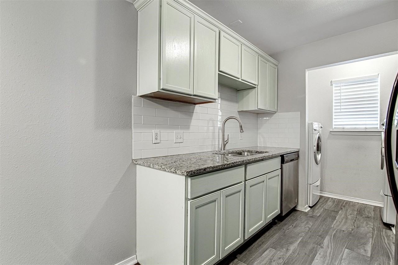 2902 Van Horn Ave #100 - Photo 5 of 16
