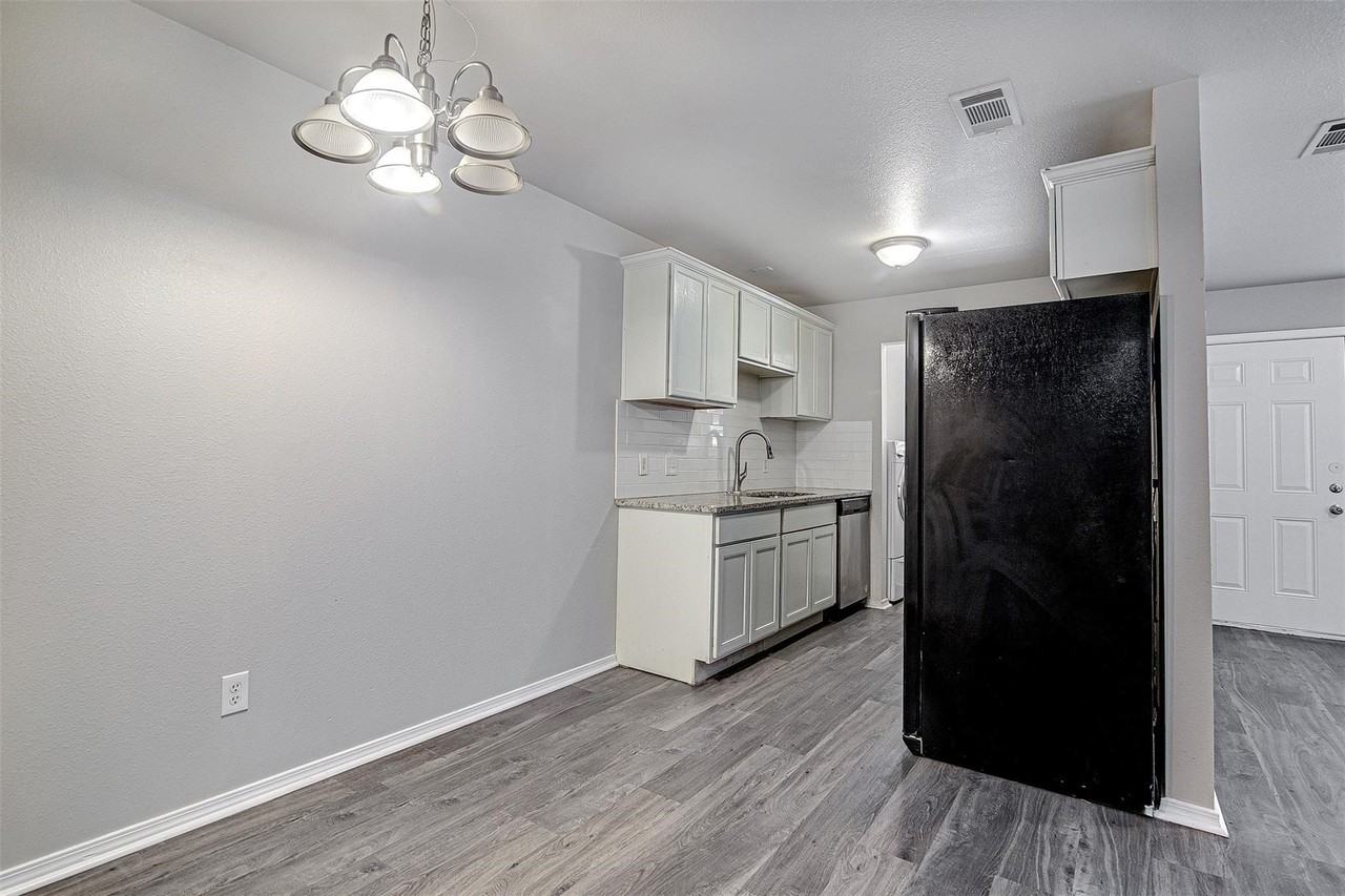 2902 Van Horn Ave #100 - Photo 7 of 16