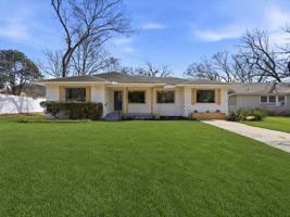 featured image of 10322 Pinecrest Dr