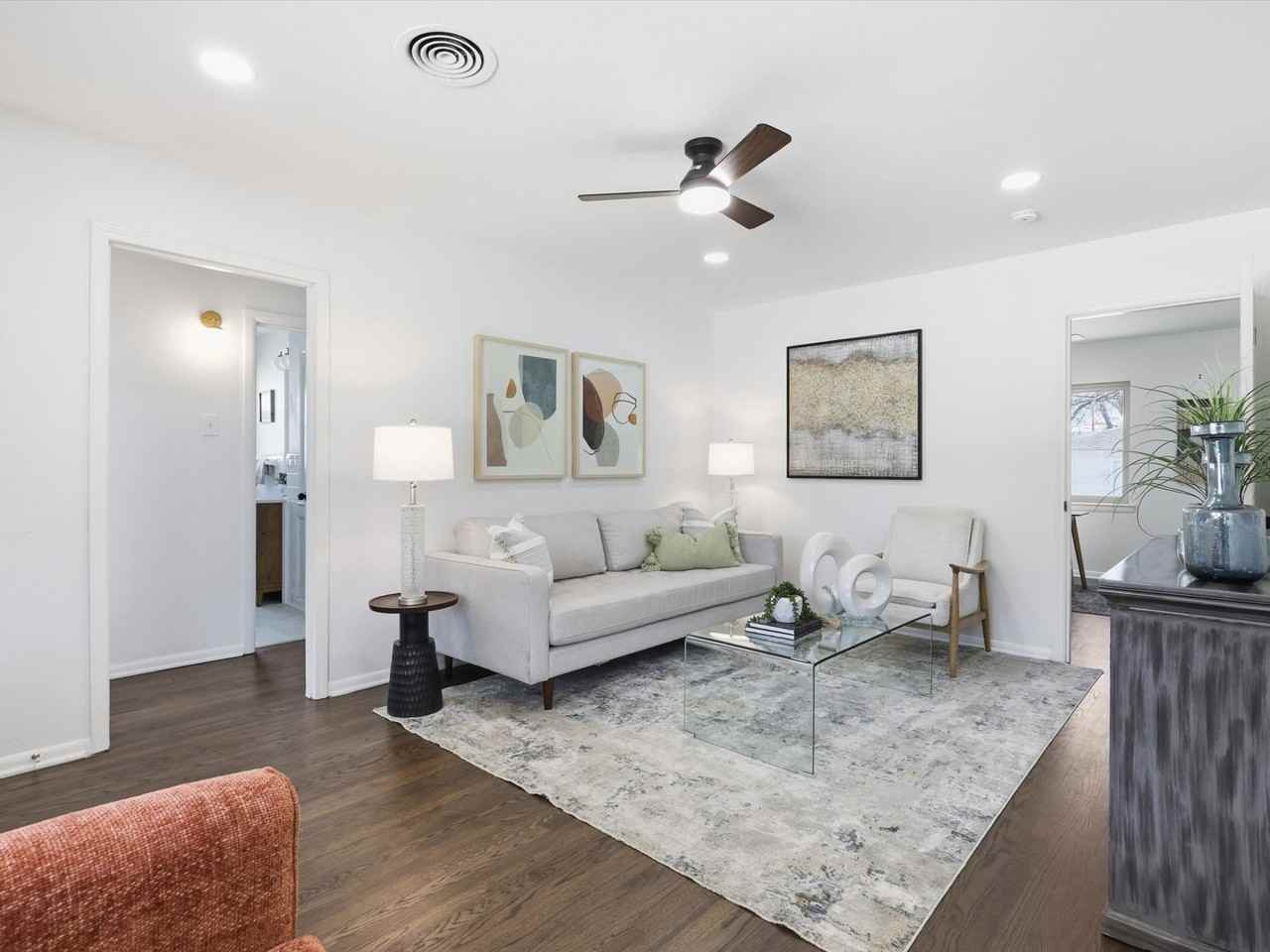 10322 Pinecrest Dr - Photo 3 of 16