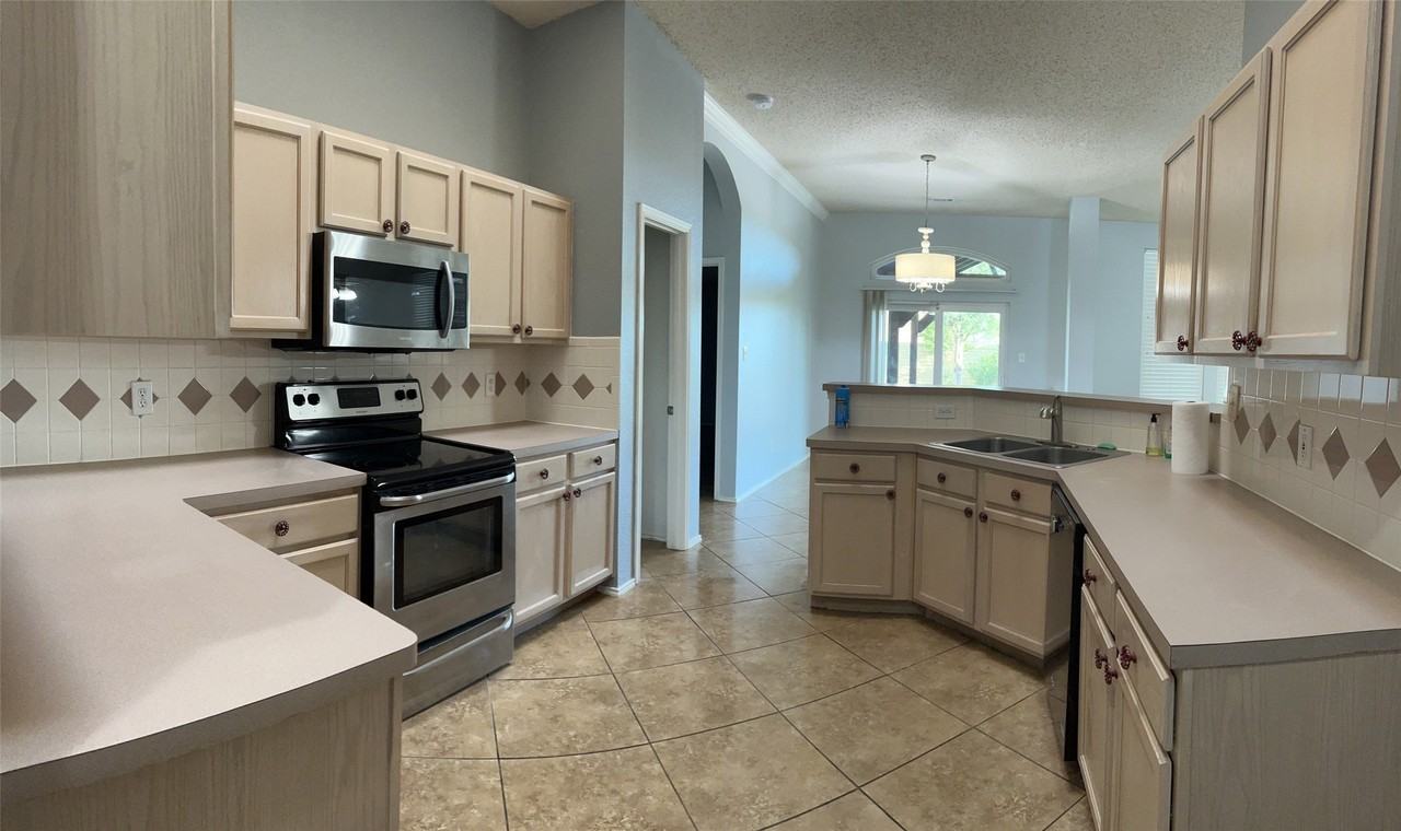 4216 Cave Cove Ct - Photo 4 of 11