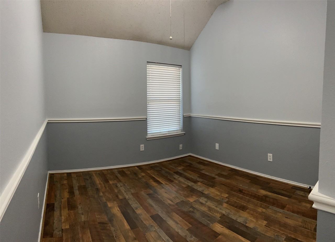 4216 Cave Cove Ct - Photo 6 of 11