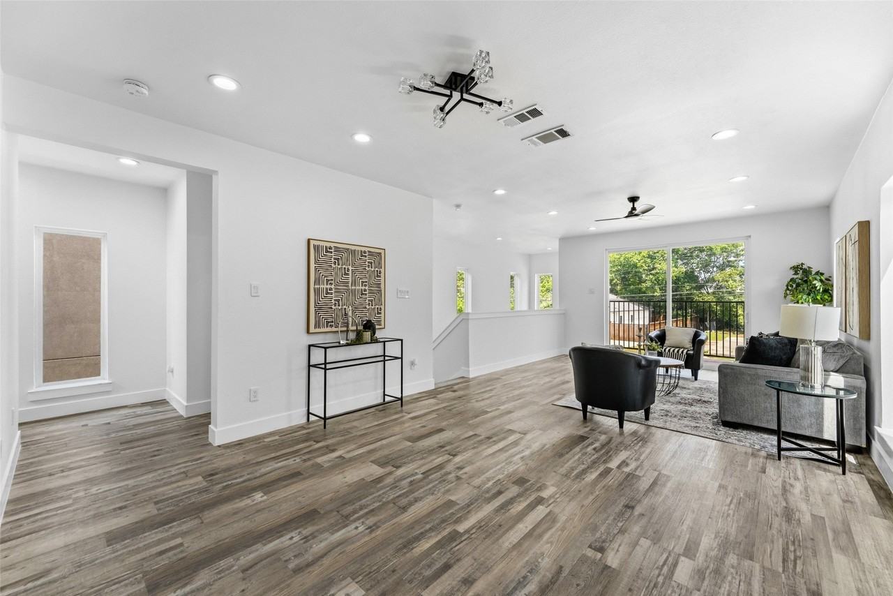 3142 Harmon St - Photo 6 of 37