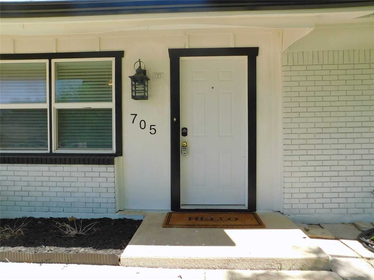 705 Sun Valley Dr - Photo 3 of 25