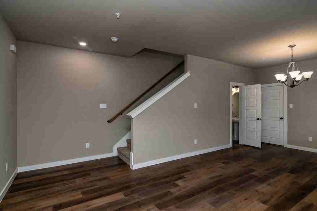 635 Wheatfield Dr - Photo 5 of 16