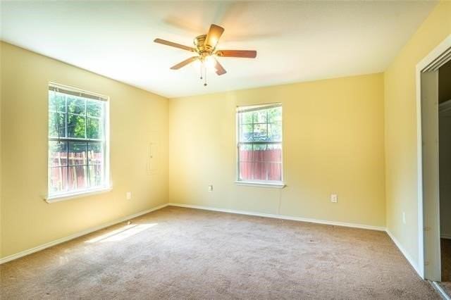 2746 Kingston St - Photo 4 of 19