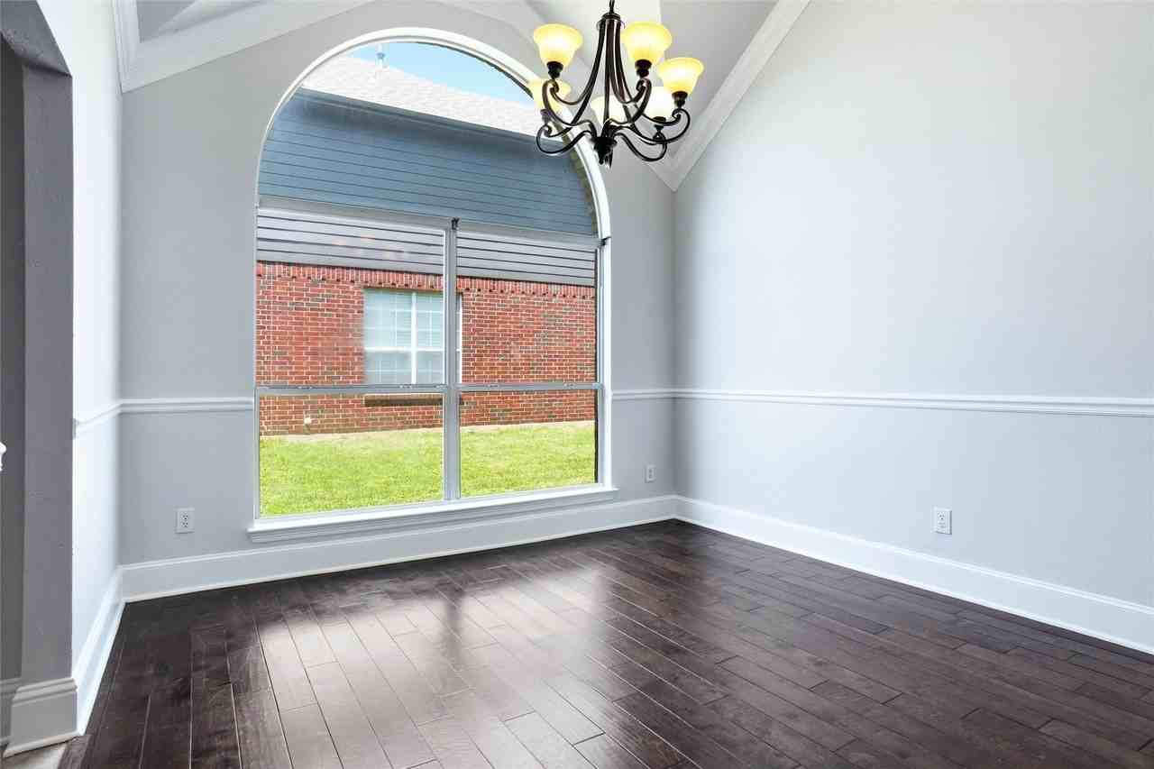1301 Wildflower Ln - Photo 6 of 16