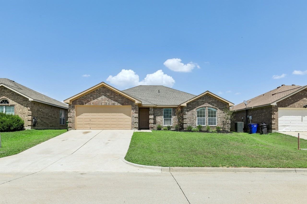 1702 La Caya Dr