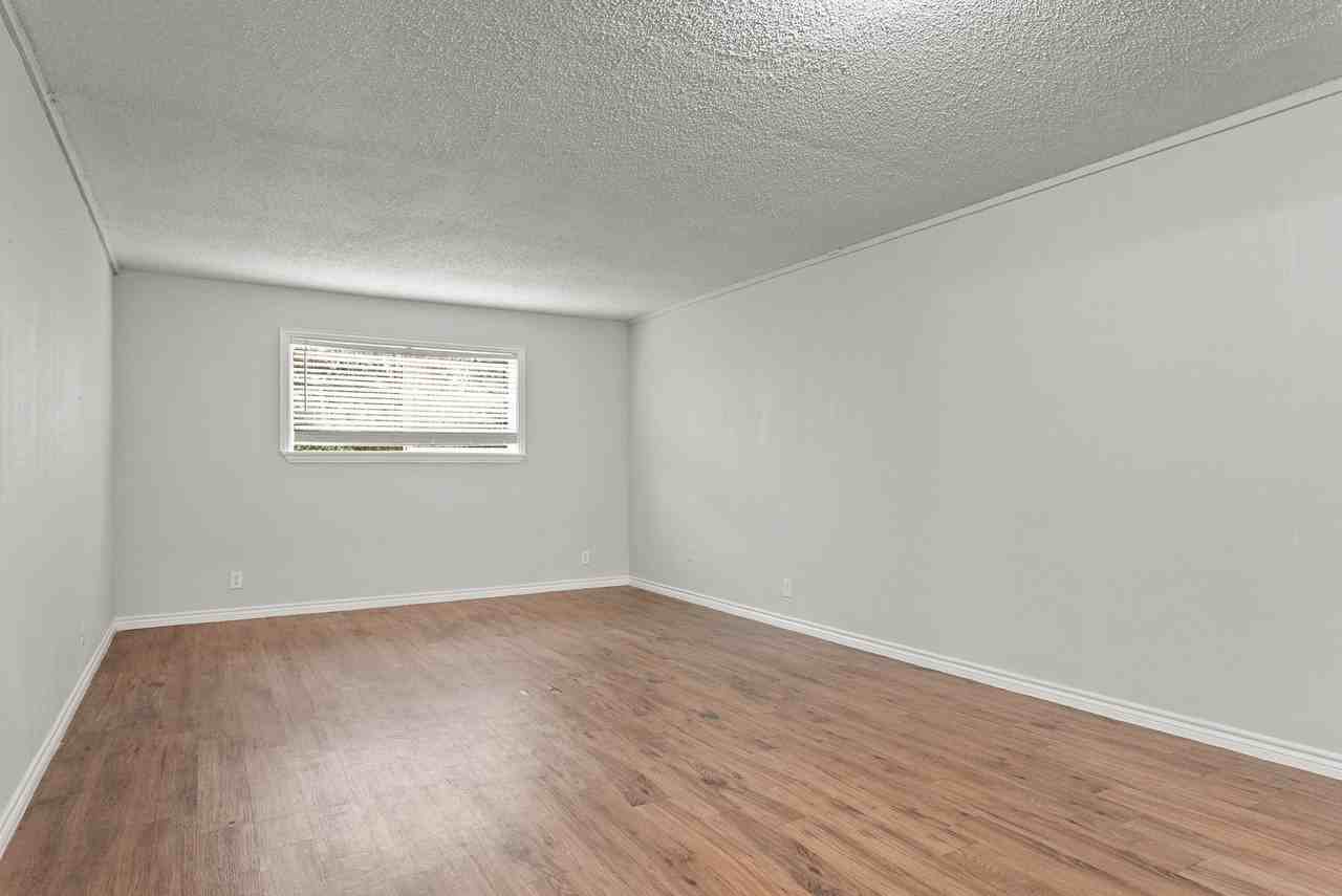 429 Johnson St #24 - Photo 4 of 12