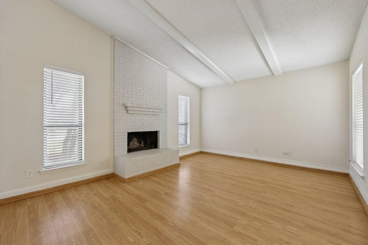 2604 Winding Creek Dr - Photo 4 of 26