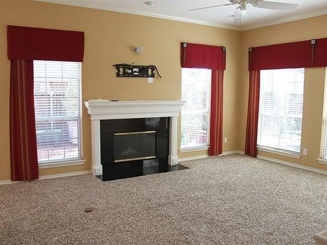 8209 Bells St - Photo 6 of 22