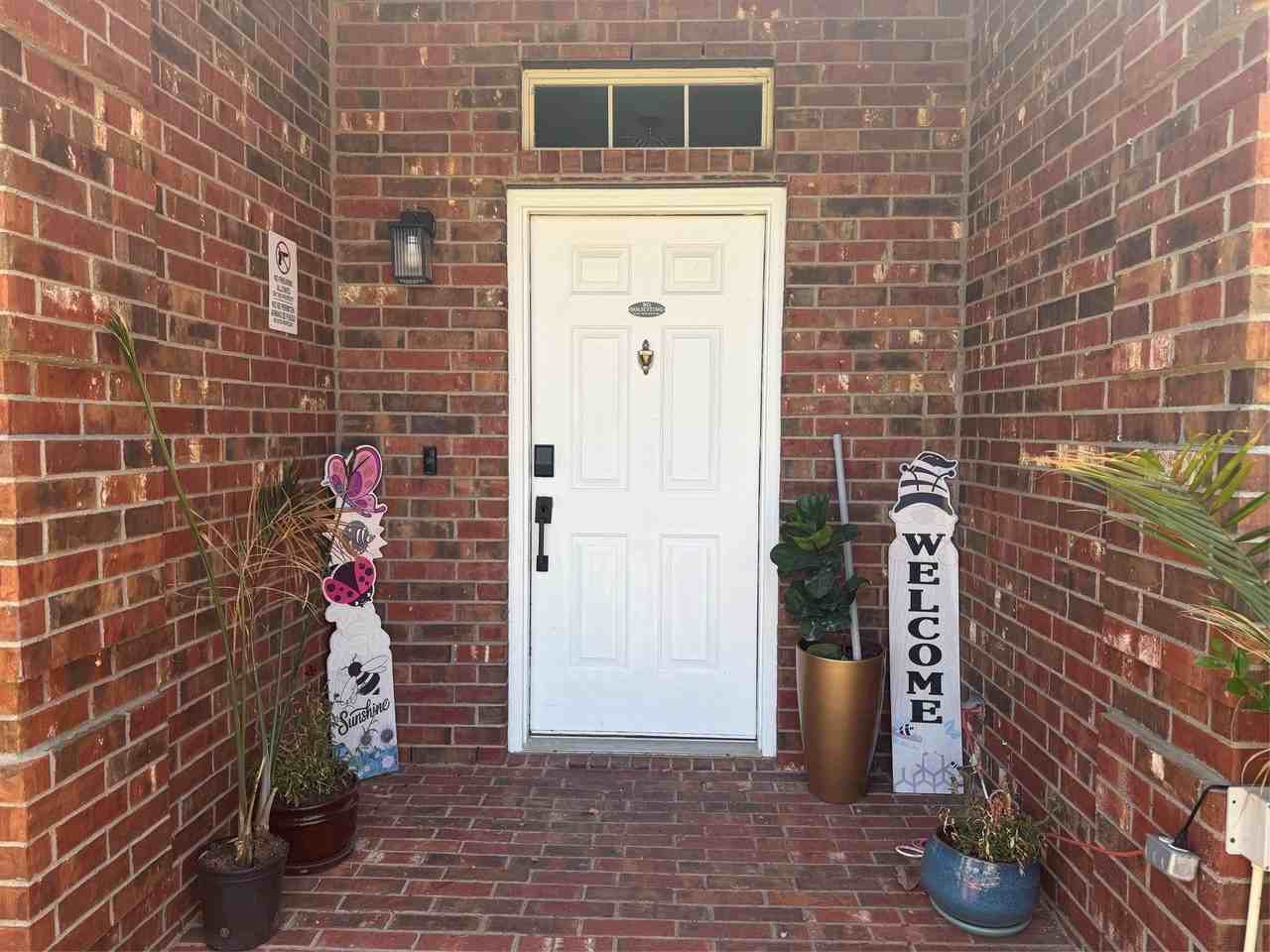4214 Carrington Dr - Photo 2 of 36