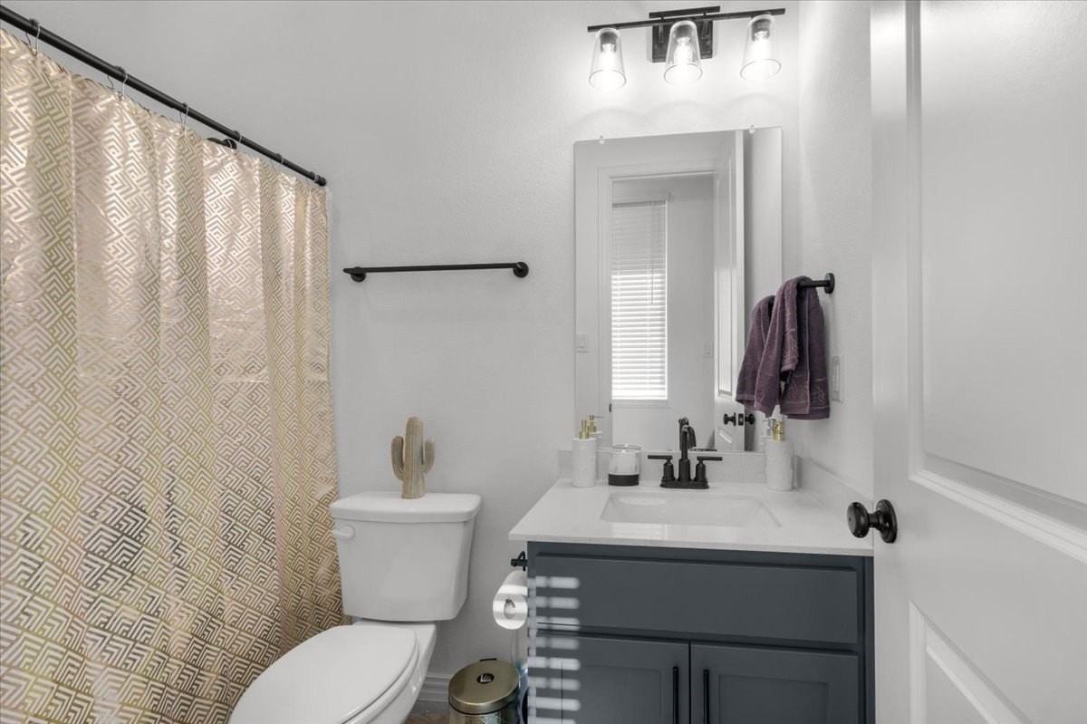 7512 Jones Dr - Photo 4 of 17
