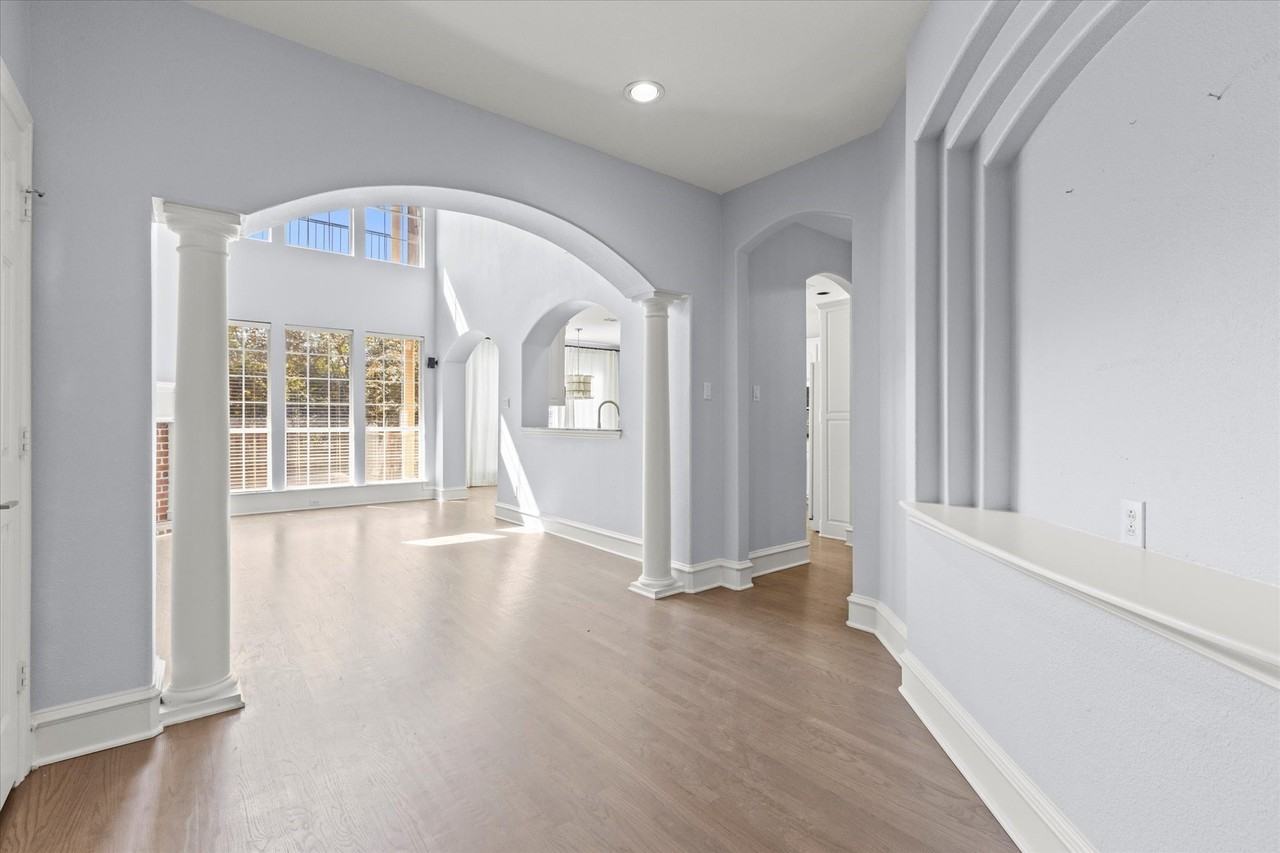 4223 Castle Rock Ct - Photo 4 of 26