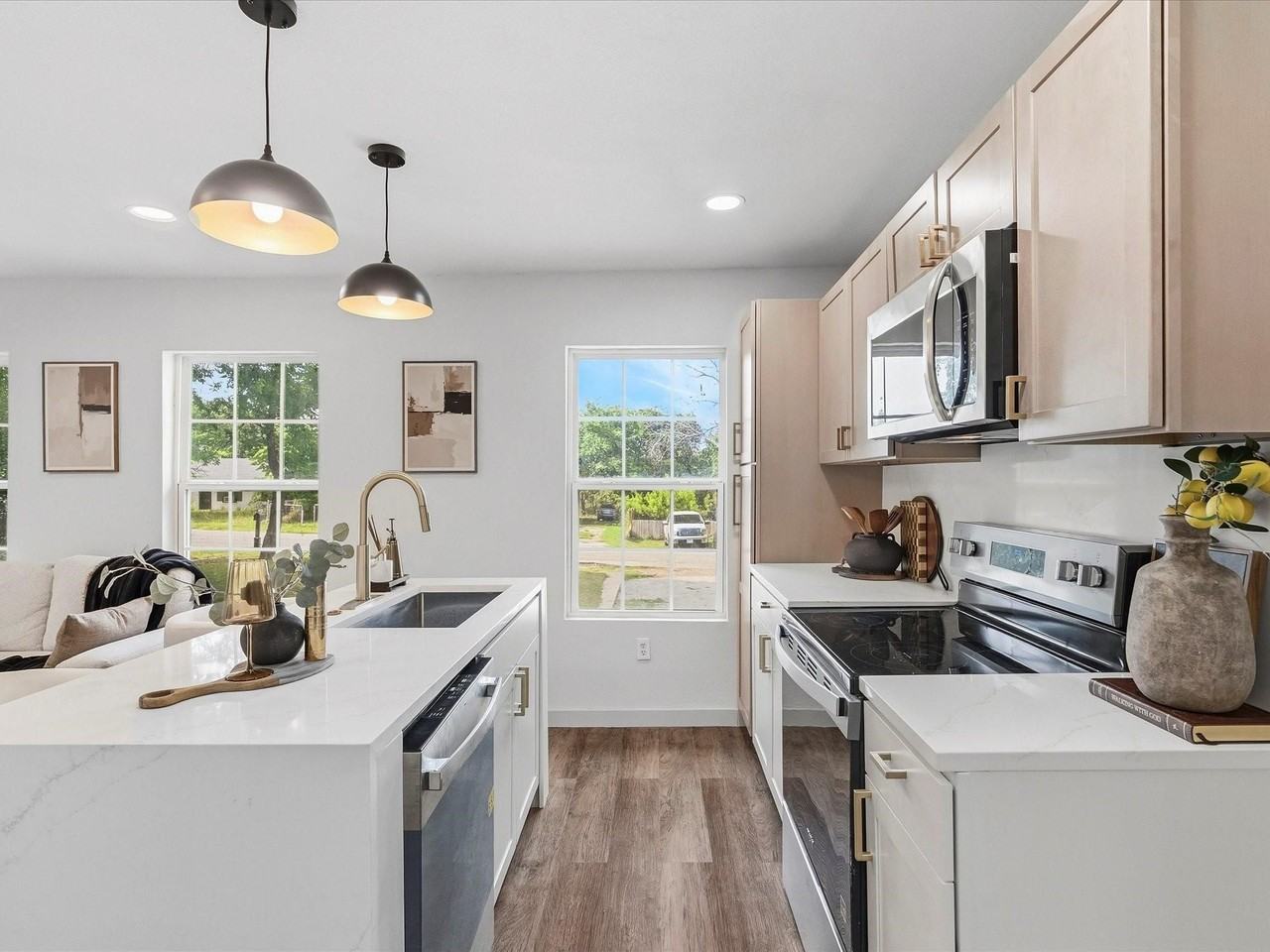5718 Landino St - Photo 3 of 22