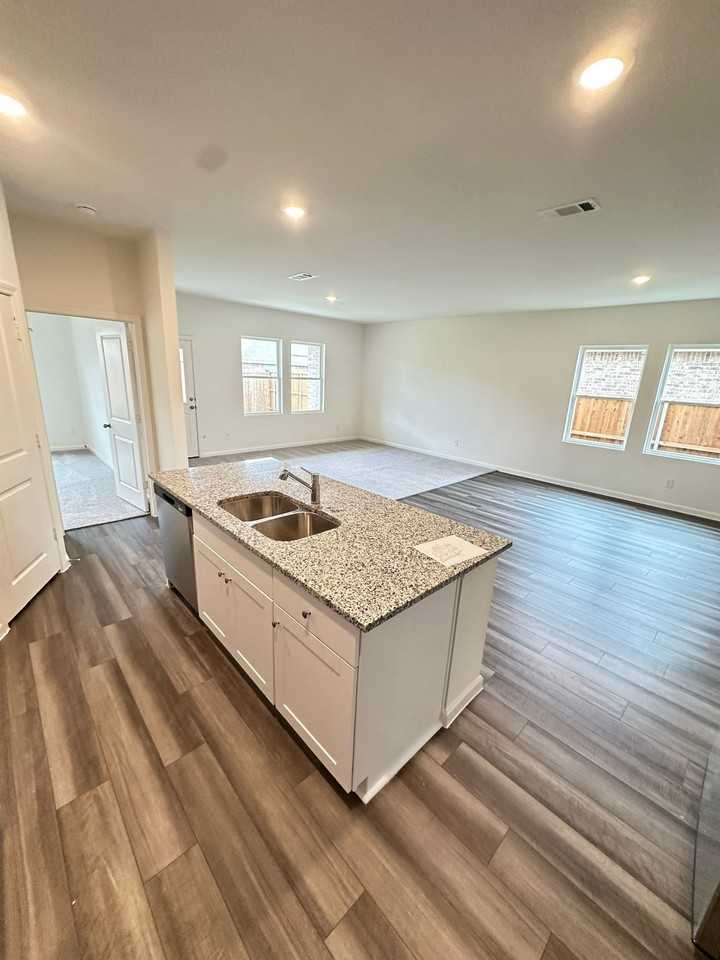 1855 Lockhart Dr - Photo 6 of 19