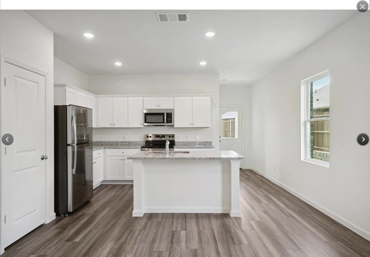 6083 Mojave Dr - Photo 2 of 11