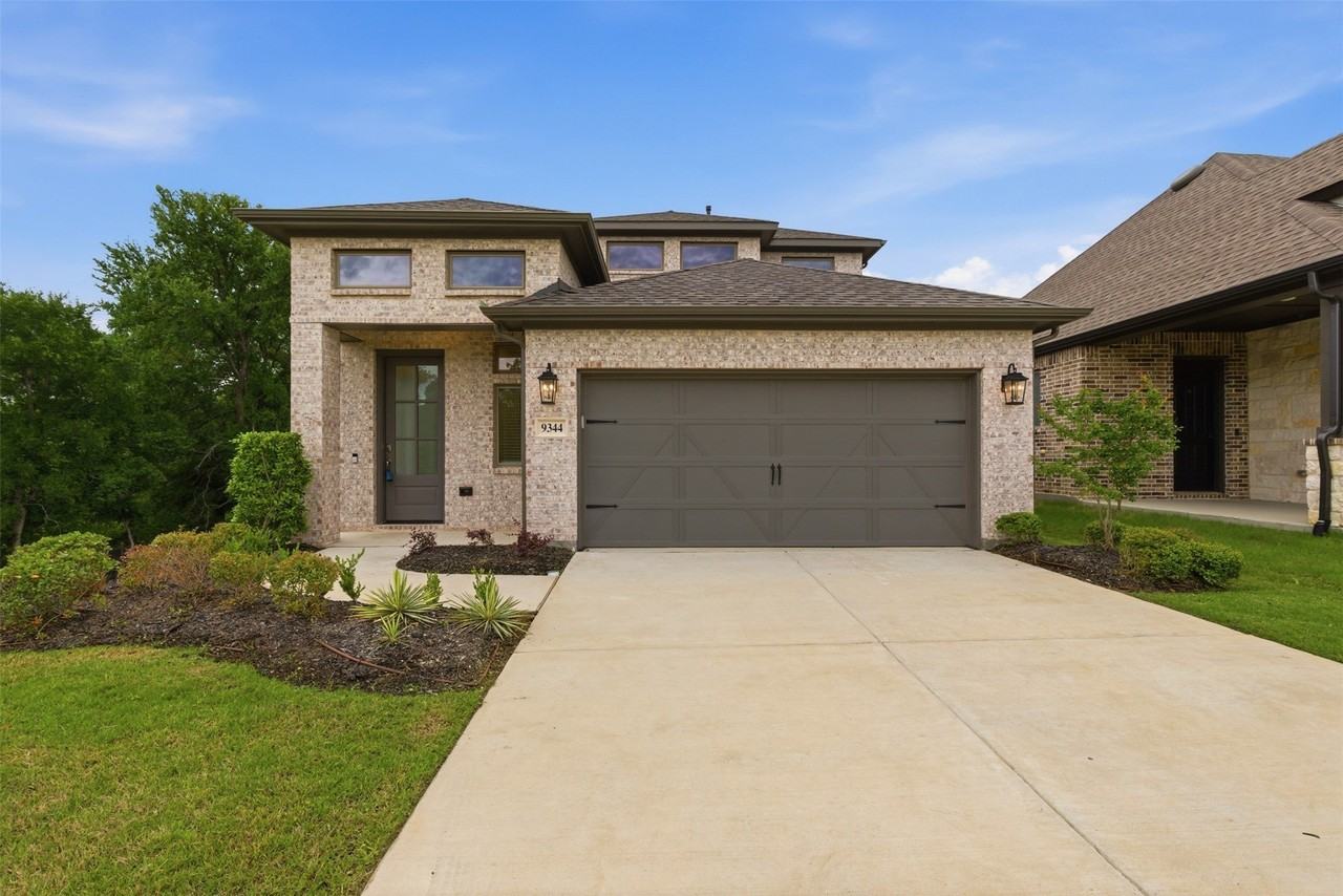 9344 Buckeye Bnd - Photo 3 of 40