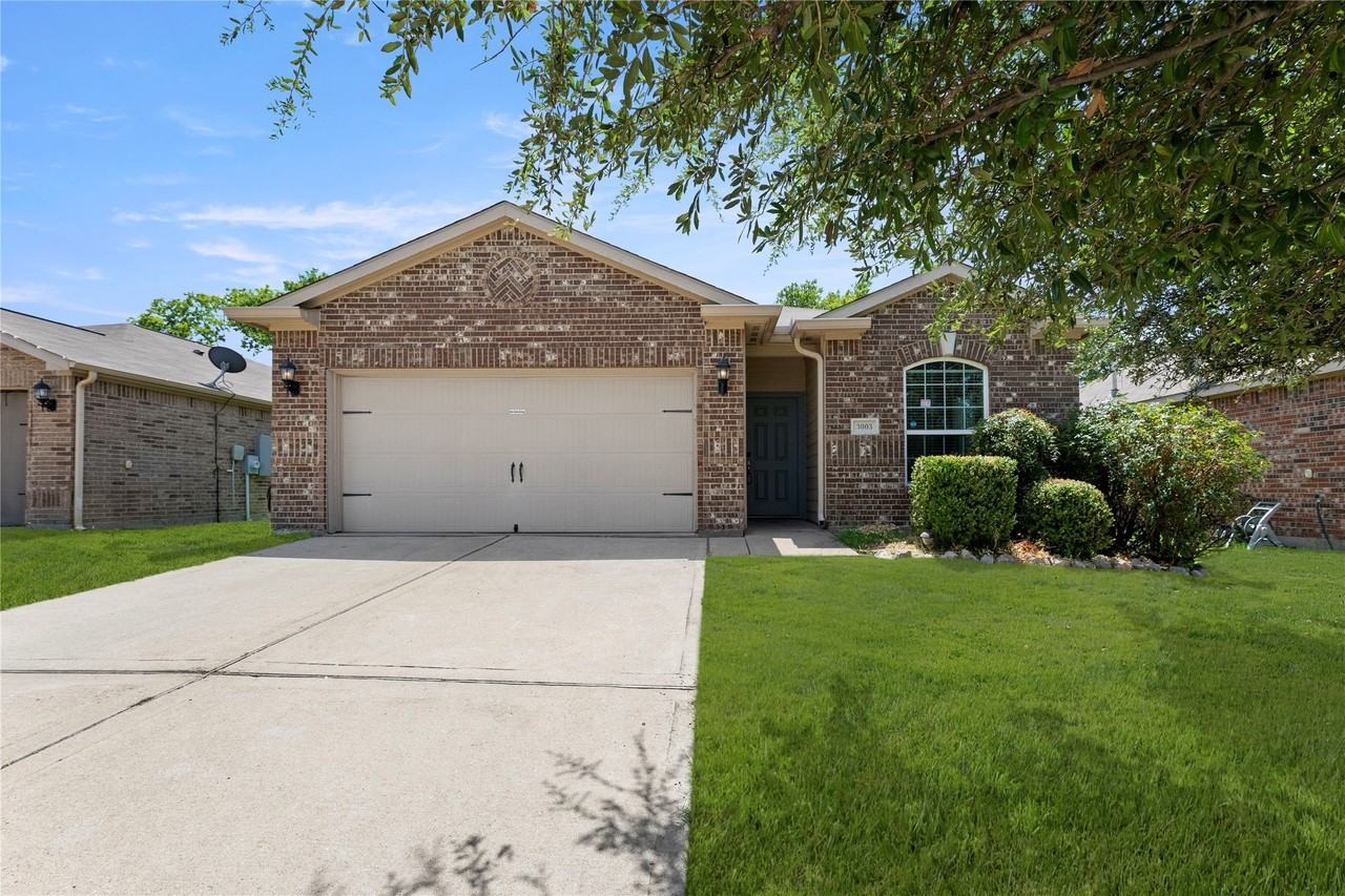 3003 Rocking Hills Trl - Photo 2 of 16