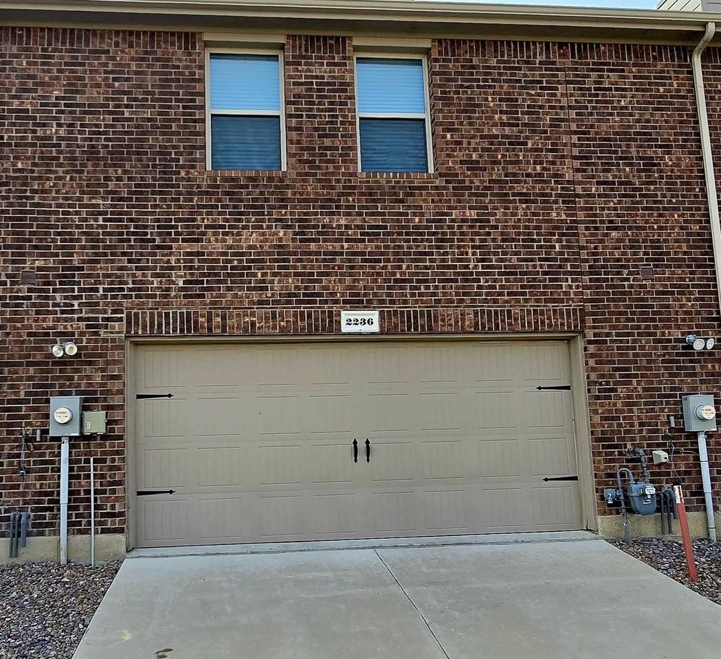 2236 Lasso Ct - Photo 2 of 19