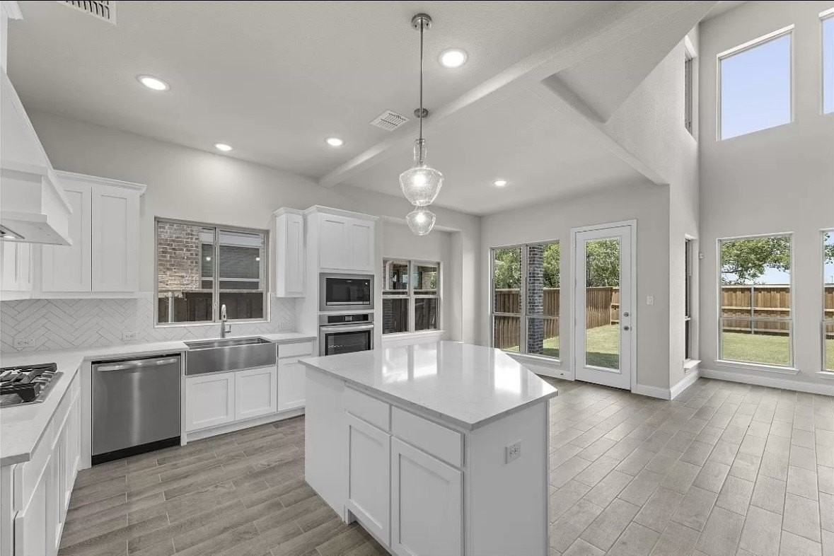 328 Moonvine Dr - Photo 2 of 20