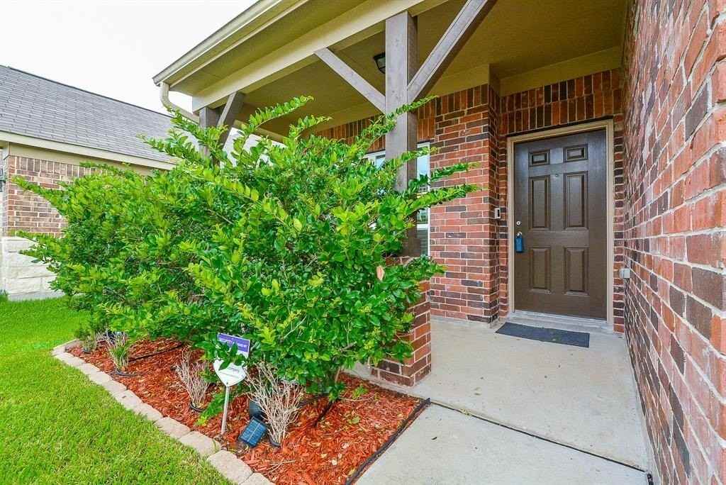 3238 Upland Spring Trce - Photo 2 of 32