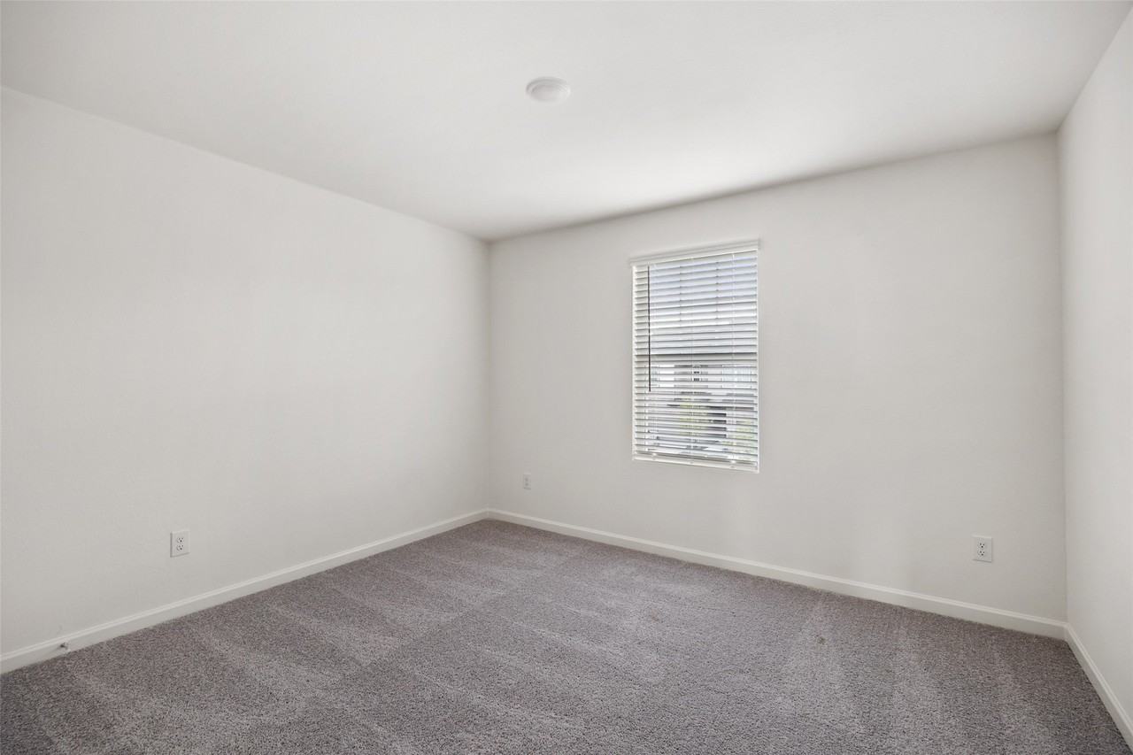 1408 Lake Alpine Trl - Photo 7 of 13
