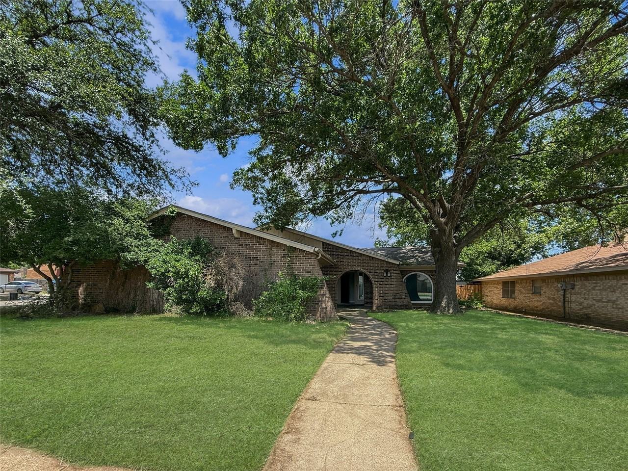 6251 Shirley Dr