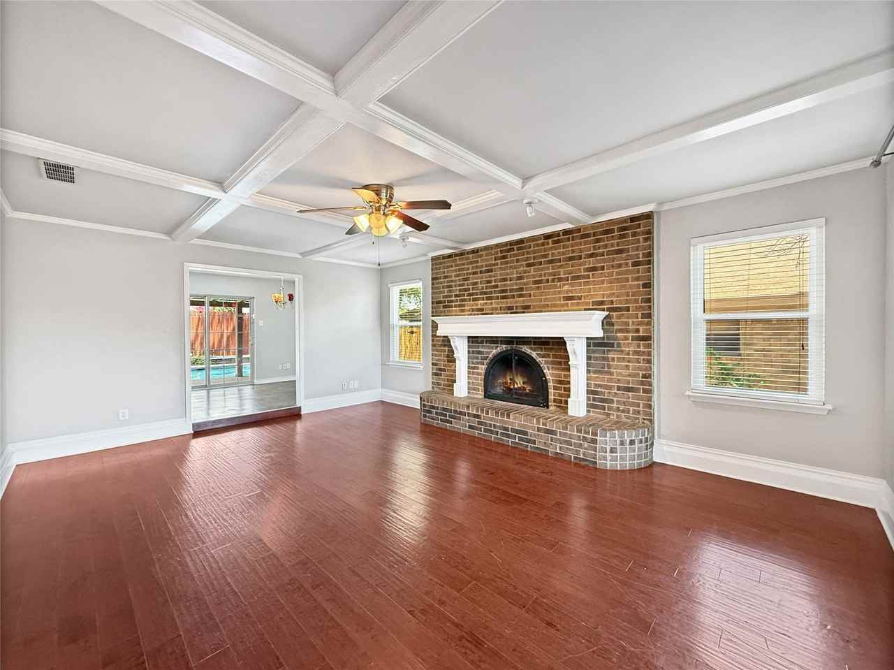 6251 Shirley Dr - Photo 6 of 31