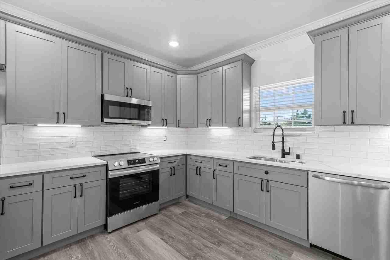 162 Pelican Ct - Photo 4 of 20