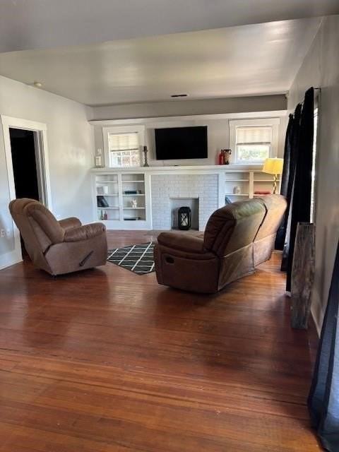725 Peach St - Photo 2 of 15