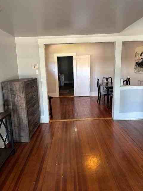 725 Peach St - Photo 3 of 15