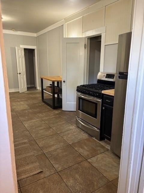 725 Peach St - Photo 6 of 15