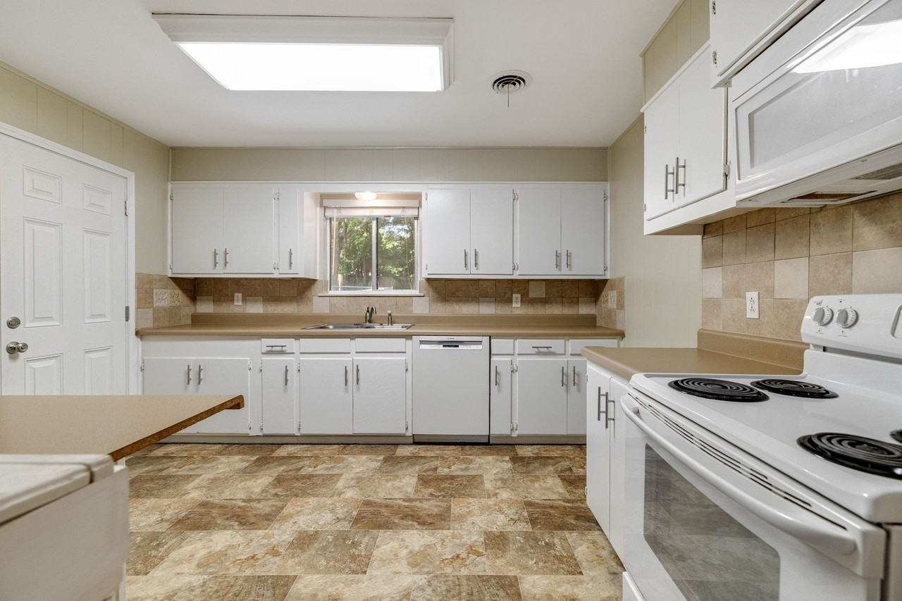 3455 Coronado Ct - Photo 3 of 30