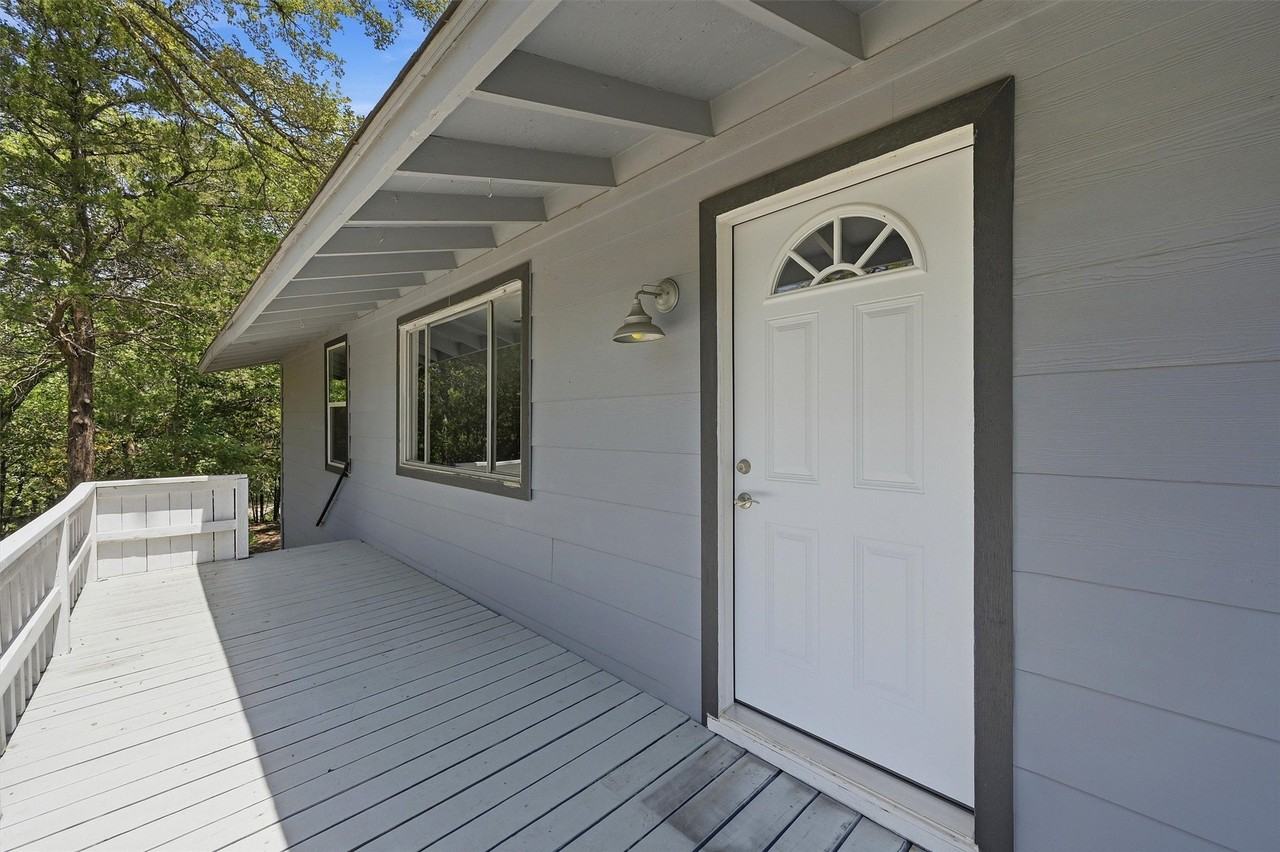 101 Lakewood Ln - Photo 4 of 25