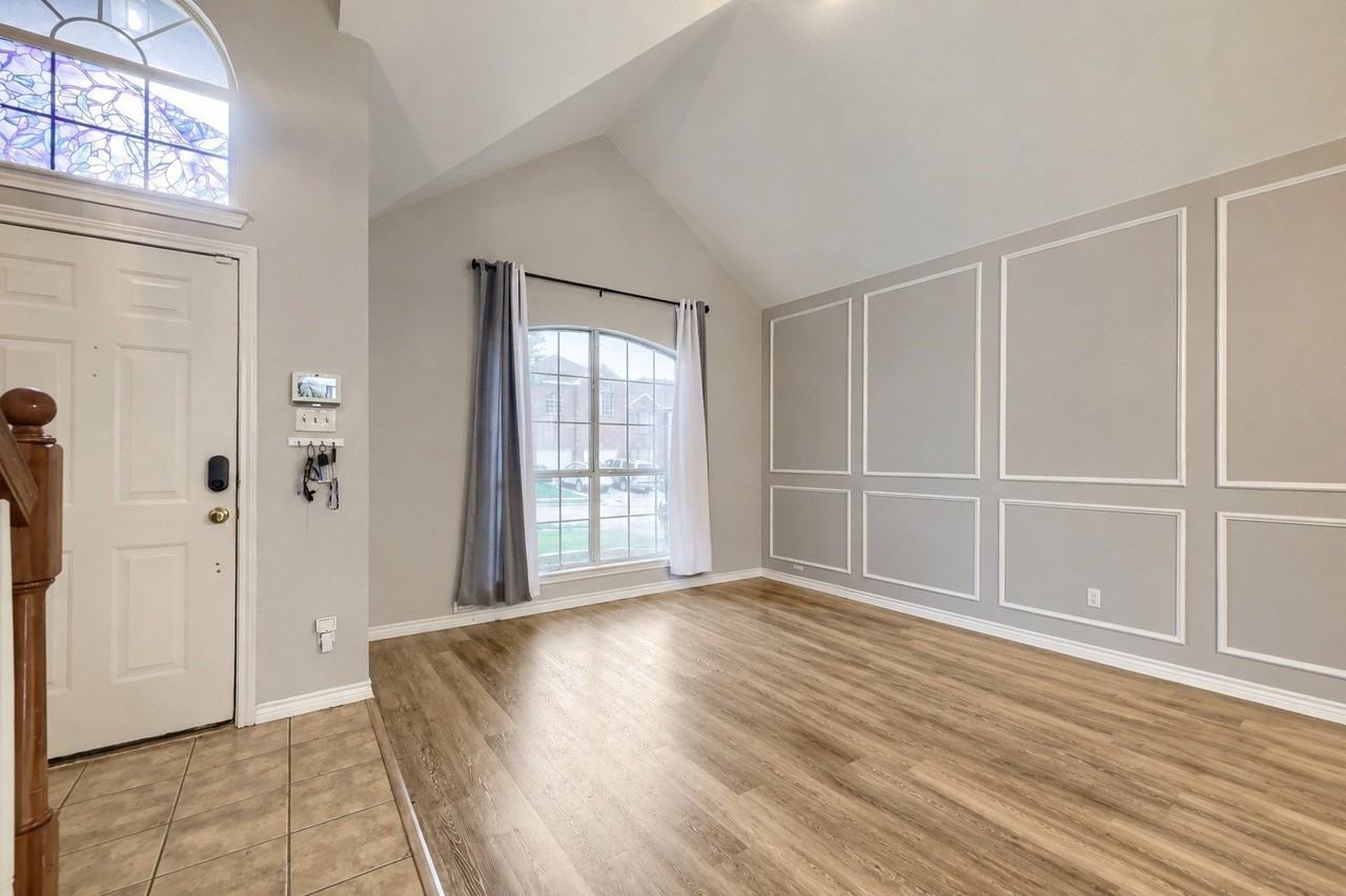 5016 Coral Creek Dr - Photo 3 of 27