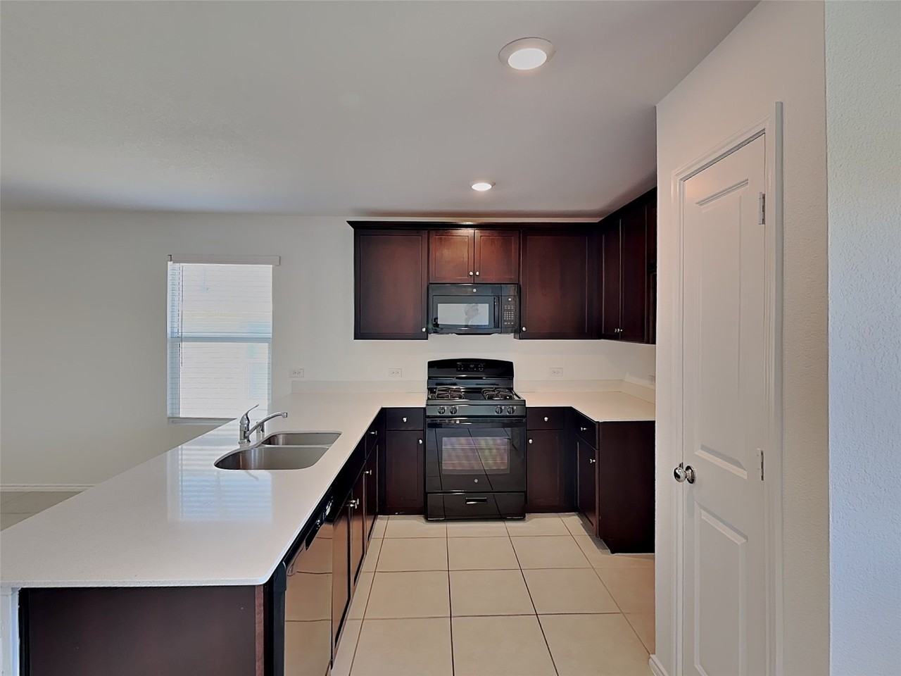 2644 Turtle Dove Dr - Photo 4 of 16