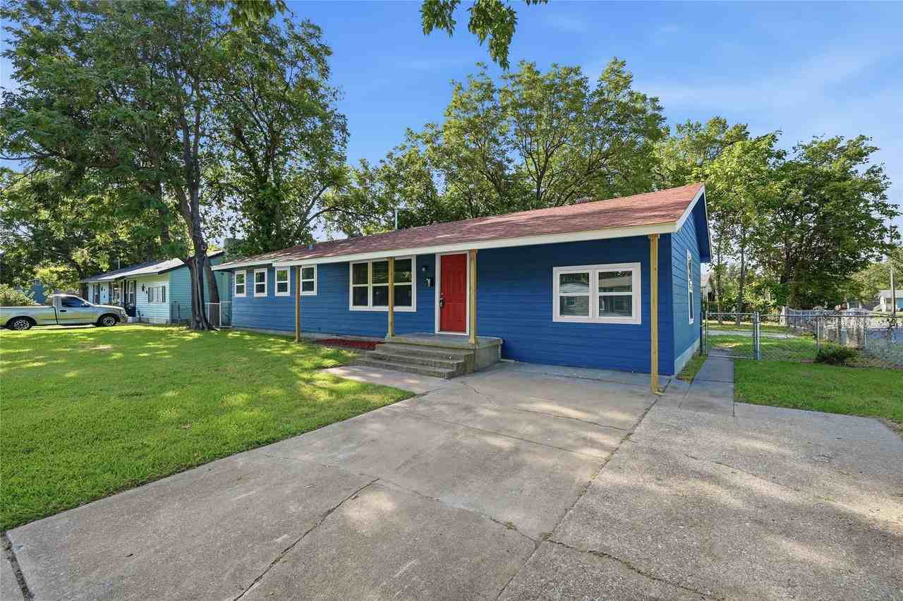 718 W Belden St - Photo 3 of 24
