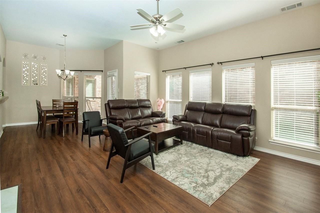 9754 Boyton Canyon Rd - Photo 4 of 21