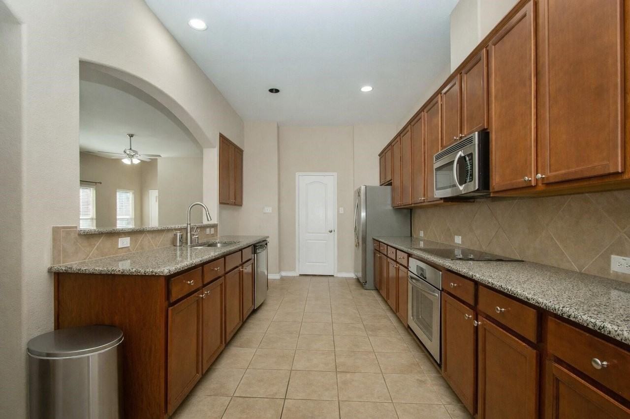 9754 Boyton Canyon Rd - Photo 7 of 21
