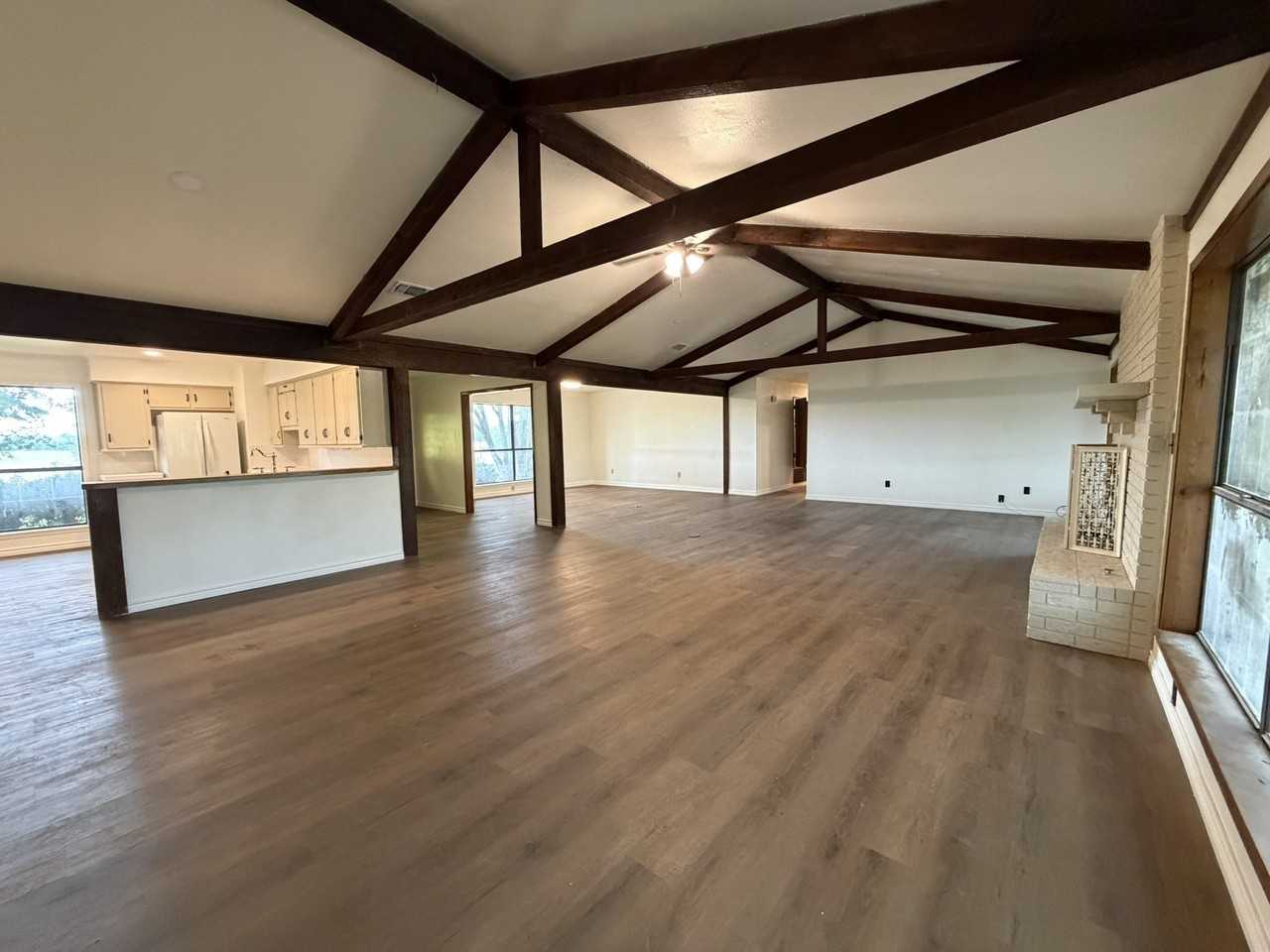 5166 I-30 Service Road - Photo 2 of 26