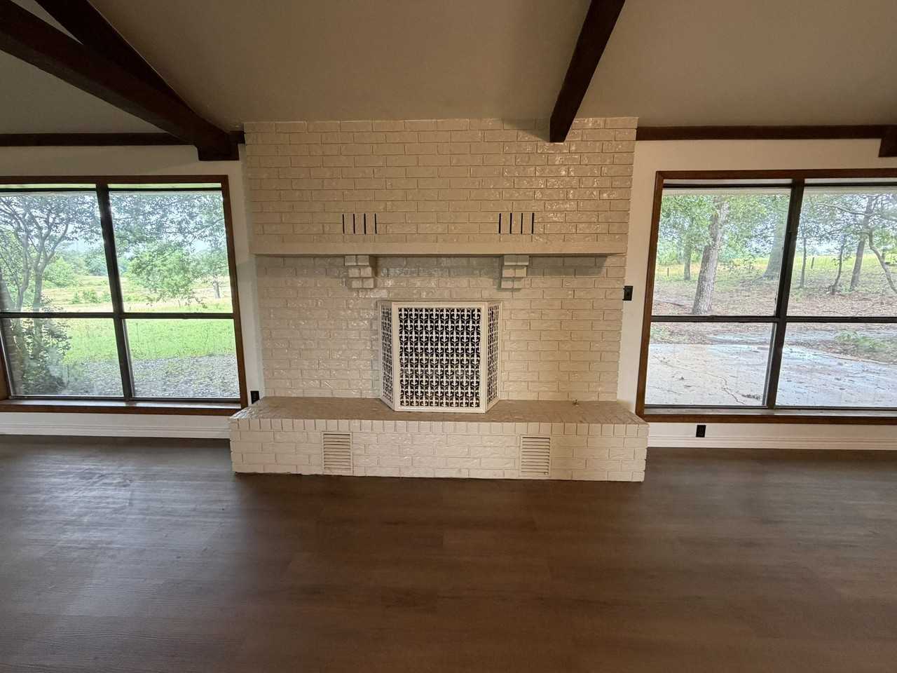 5166 I-30 Service Road - Photo 3 of 26