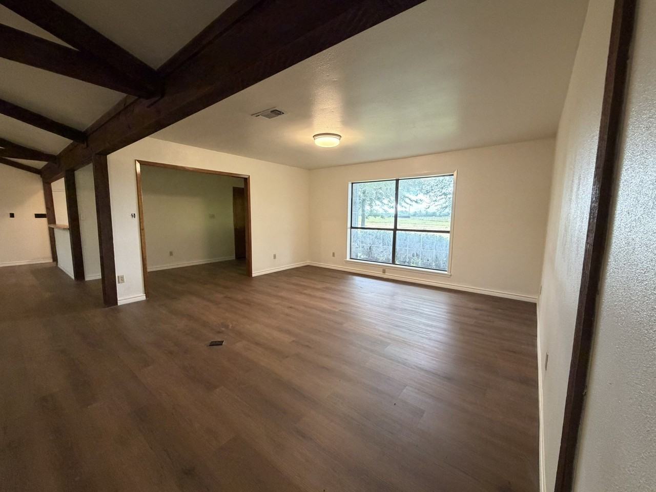 5166 I-30 Service Road - Photo 5 of 26