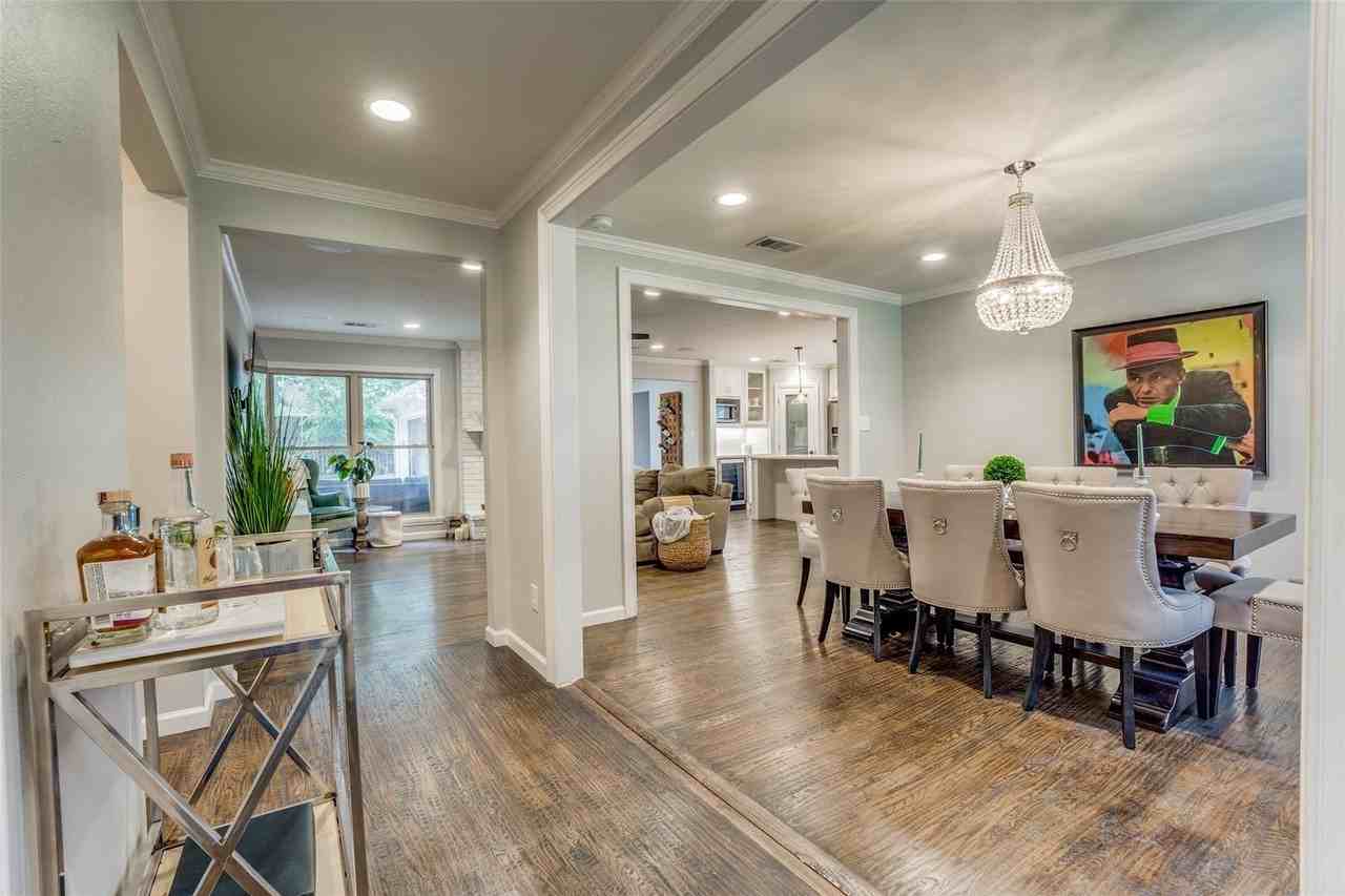 6711 Kingsbury Dr - Photo 6 of 24