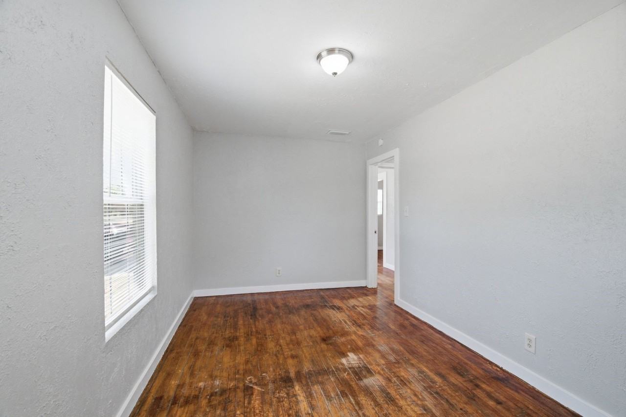2529 Shropshire St - Photo 7 of 24