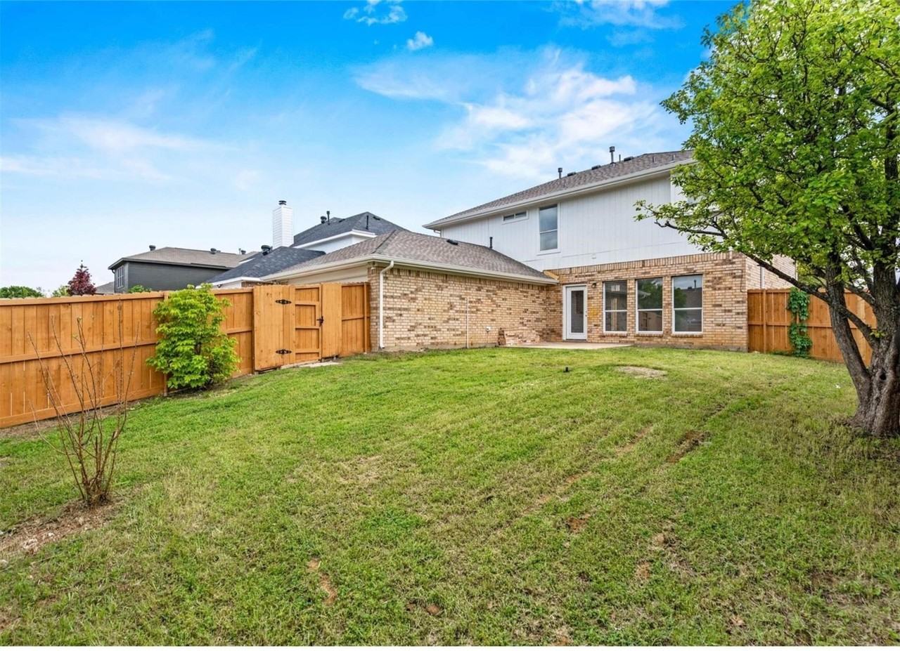 2922 Tree Line Rd - Photo 4 of 31