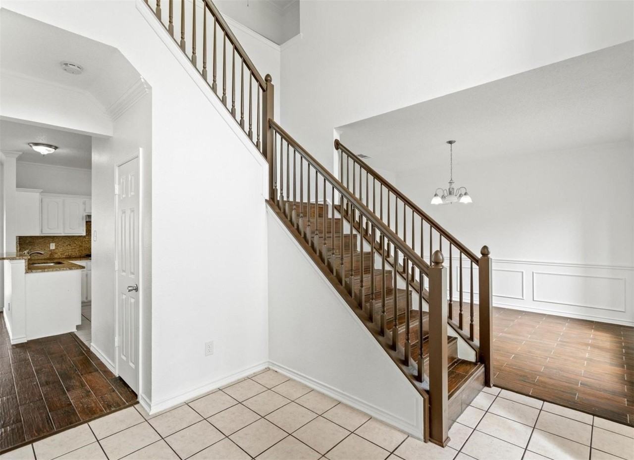 2922 Tree Line Rd - Photo 7 of 31