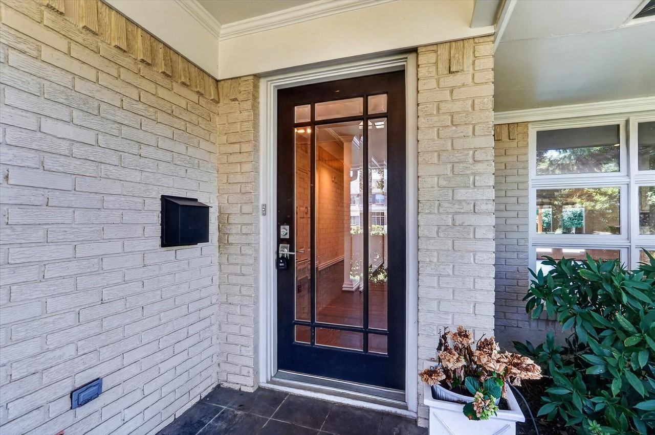 5804 Norway Rd - Photo 2 of 20