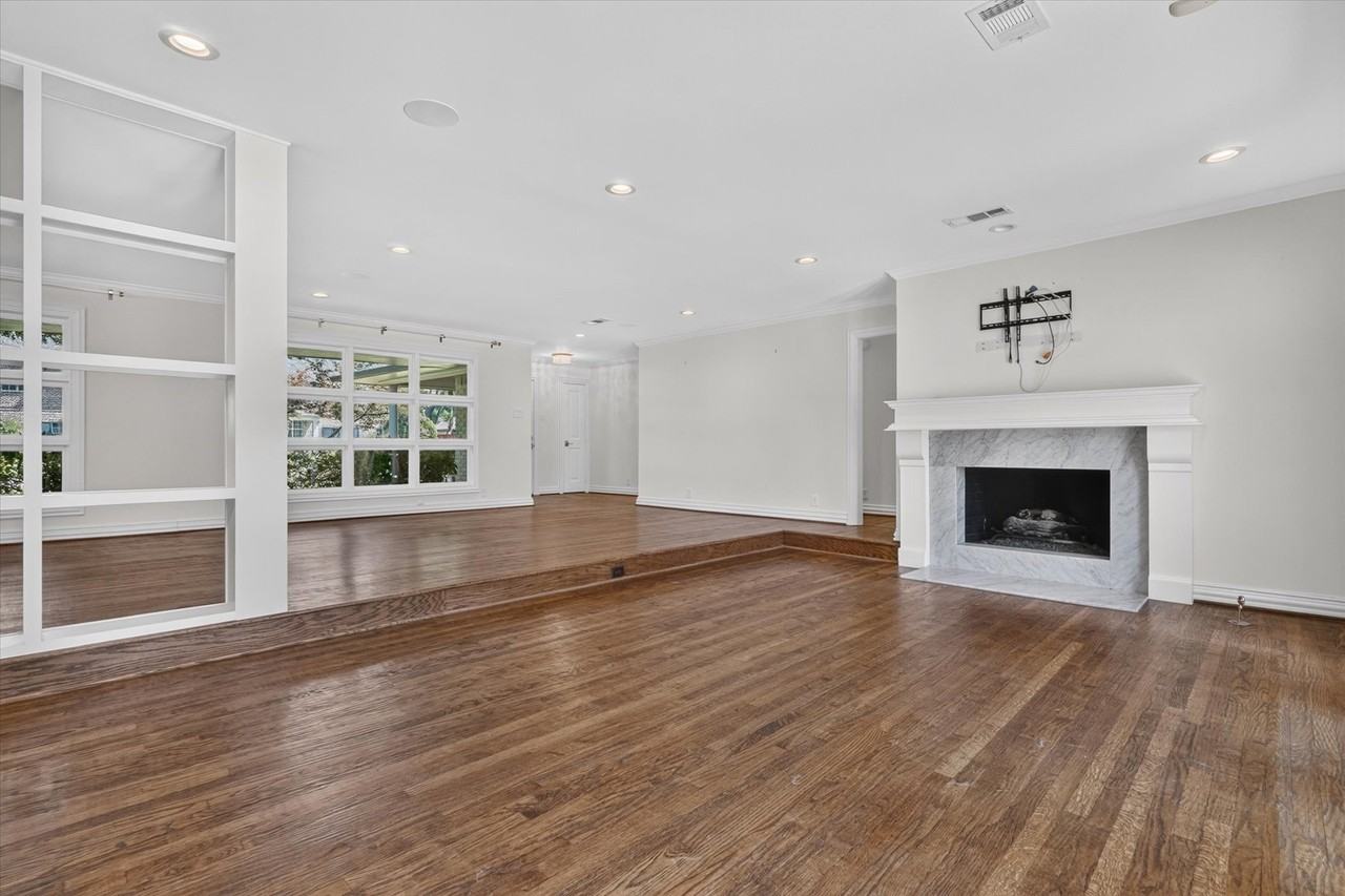 5804 Norway Rd - Photo 4 of 20